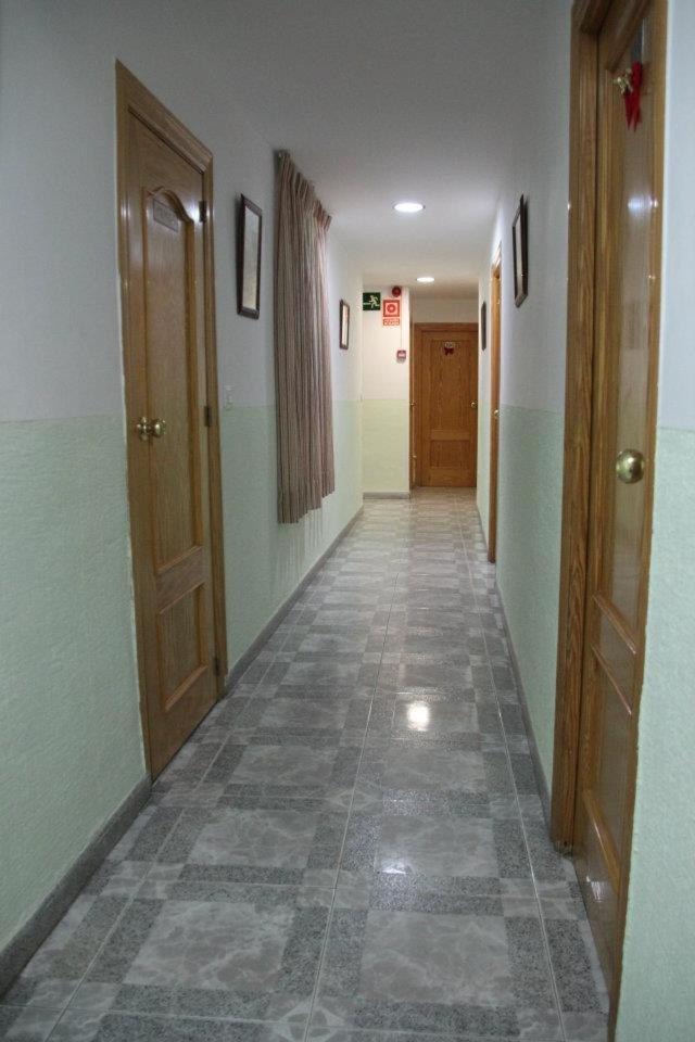Hostal Maribel Almería Exterior foto