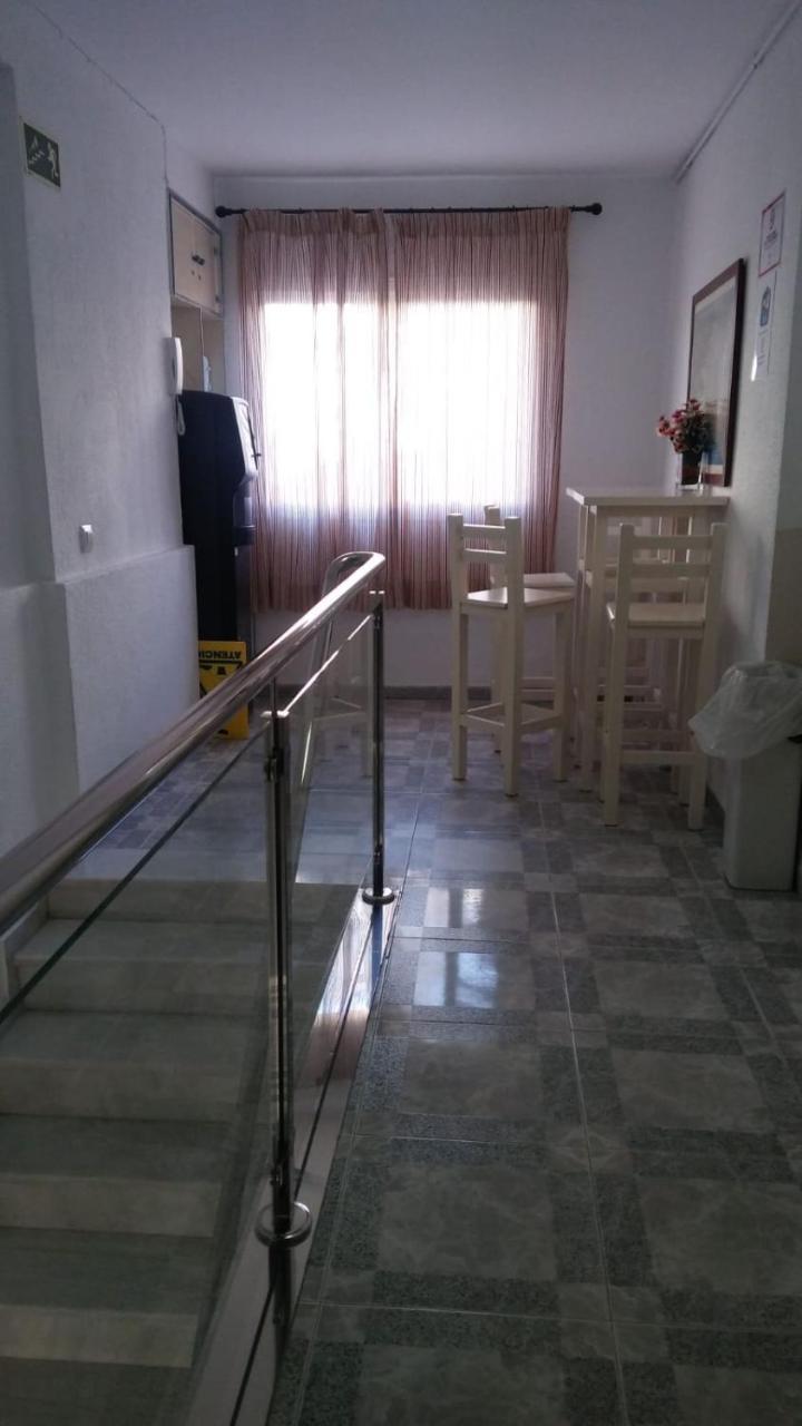 Hostal Maribel Almería Exterior foto