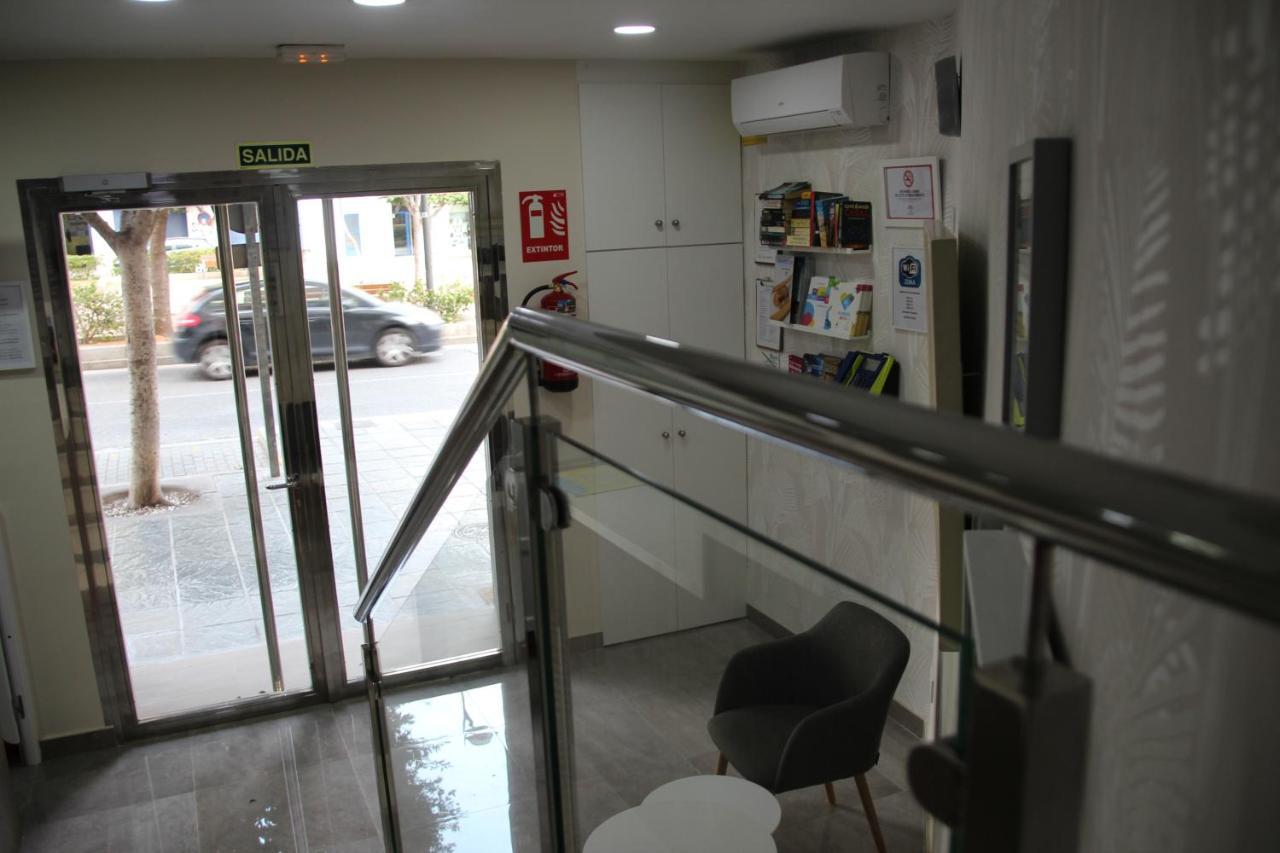 Hostal Maribel Almería Exterior foto